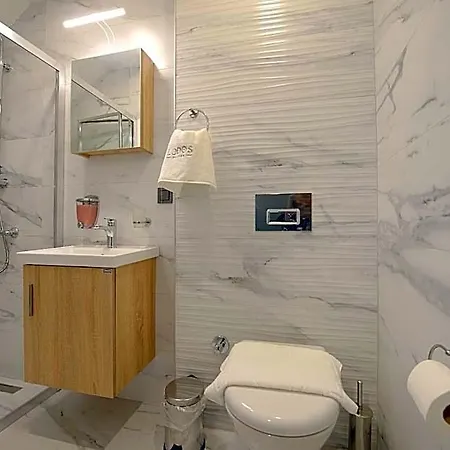 Lodos 5* غومْبيت
